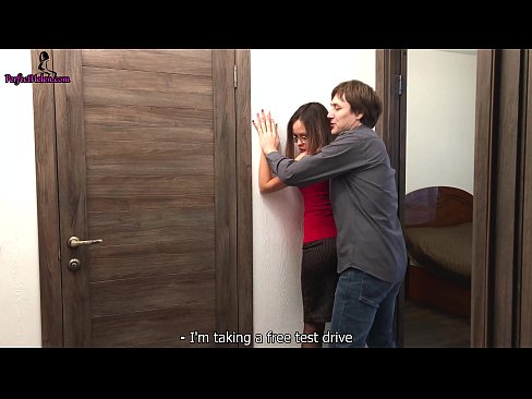❤️ Sexy Realtor Sensuly Jerks rẹ obo ati fokii Lakoko ti o n ta iyẹwu Rẹ - Krempai si wa ❌❤