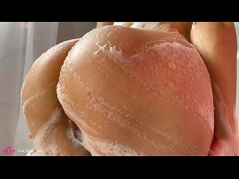 ❤️ Brunette Masturbates obo pẹlu Vibrator to Intense Orgasm ni Shower si wa ❌❤